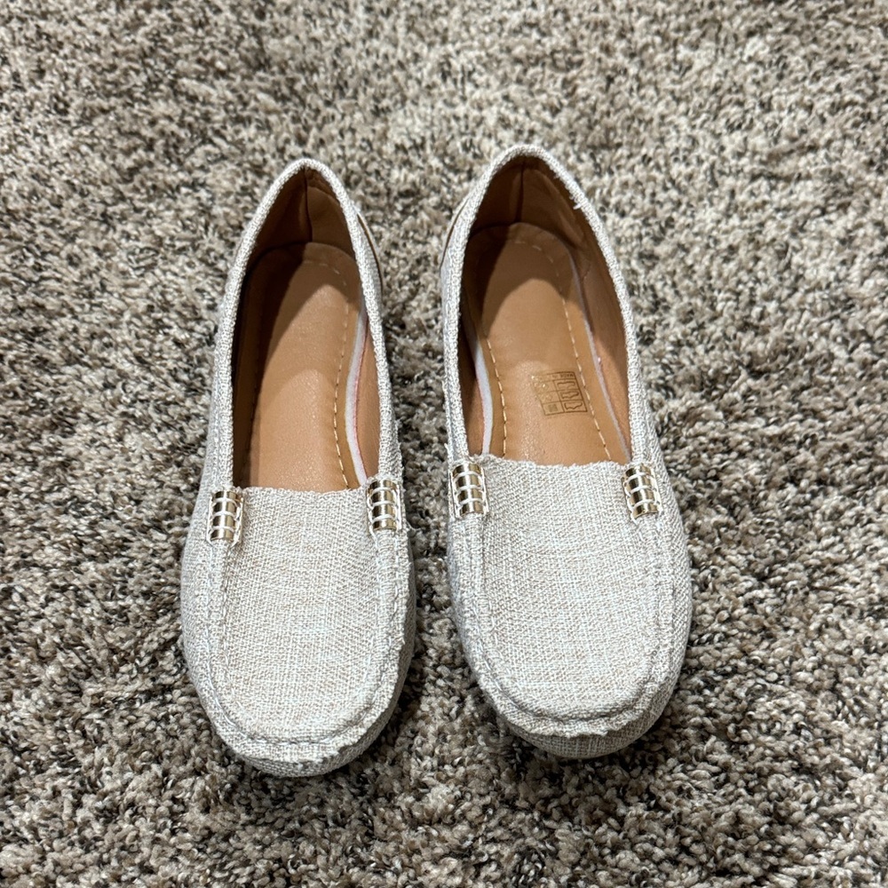 Elegant Women's Loafers in Cream